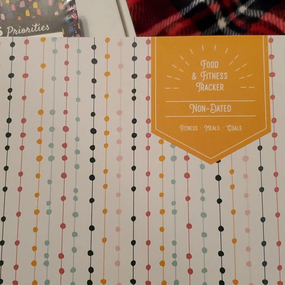 Weekly food, fitness, and task pad planner set